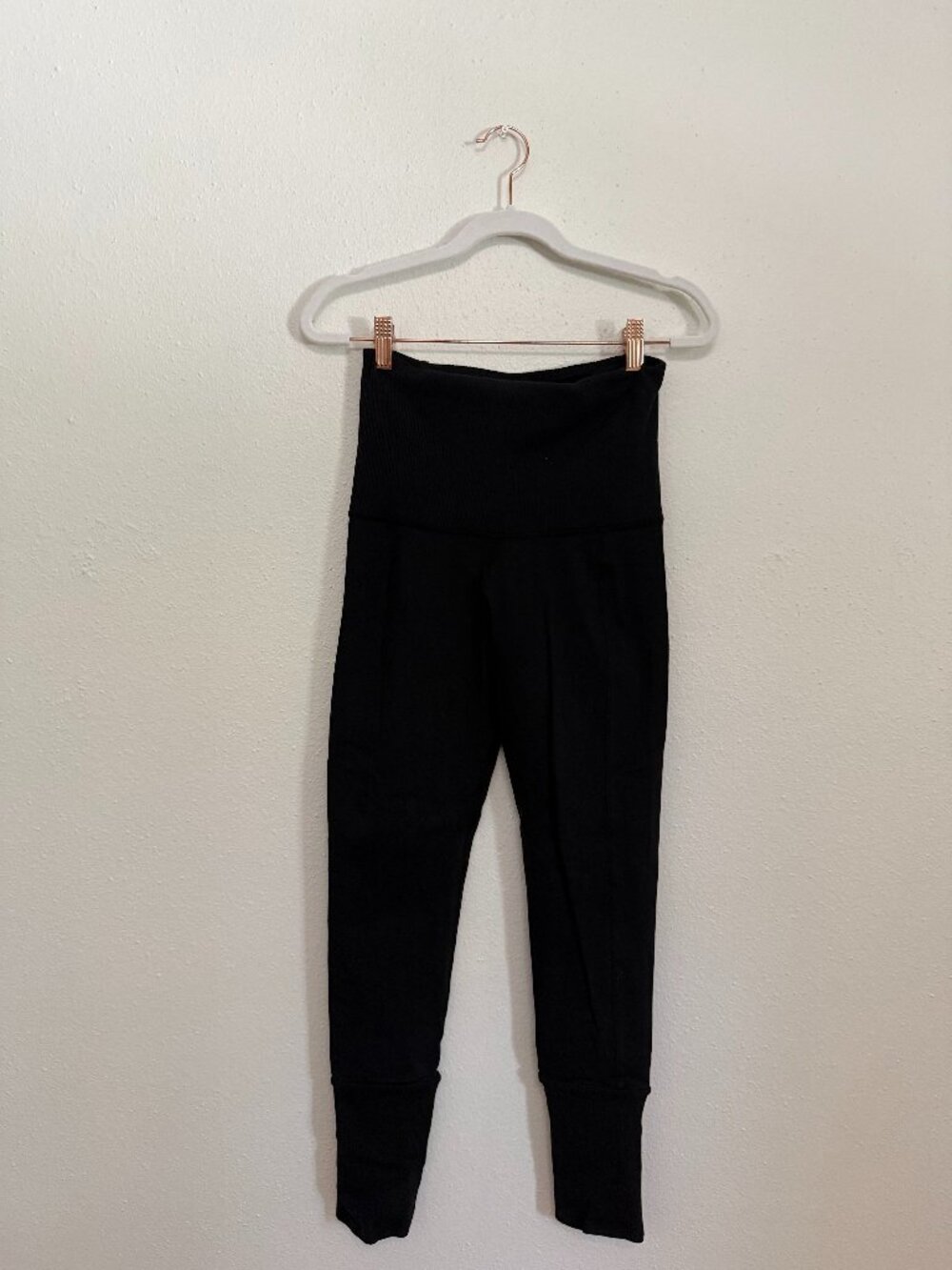 Medium Black Karma Yama Leggings Like New